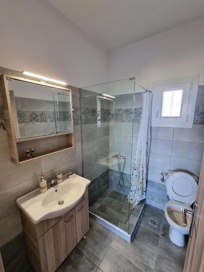 Labros Sea View Apartment Frínion Екстериор снимка
